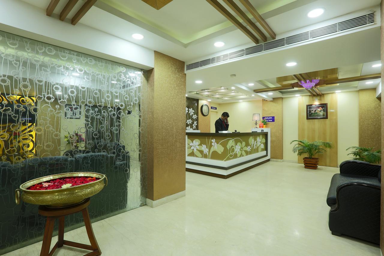 Hotel SJ International Guwahati Esterno foto