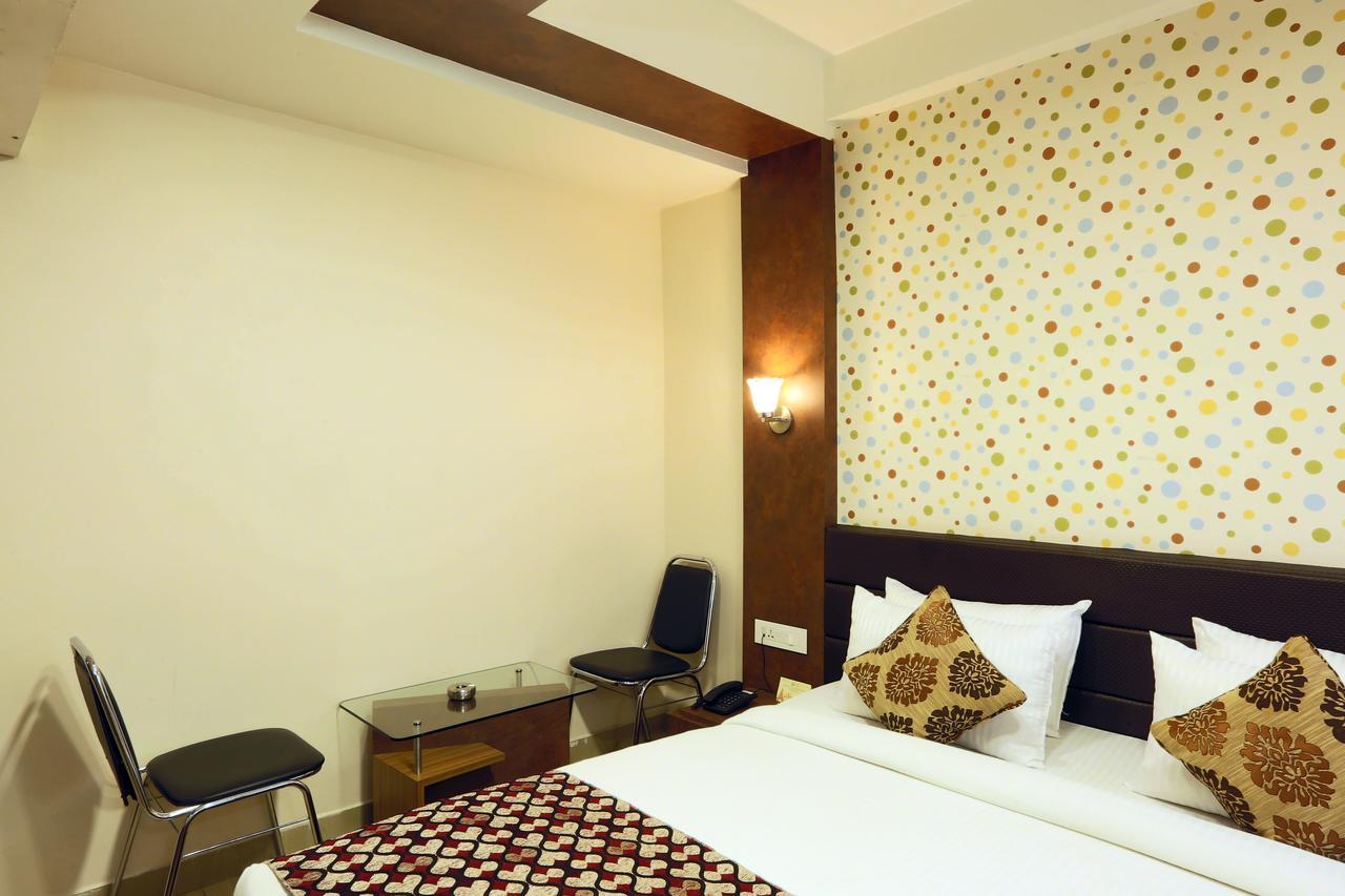 Hotel SJ International Guwahati Esterno foto
