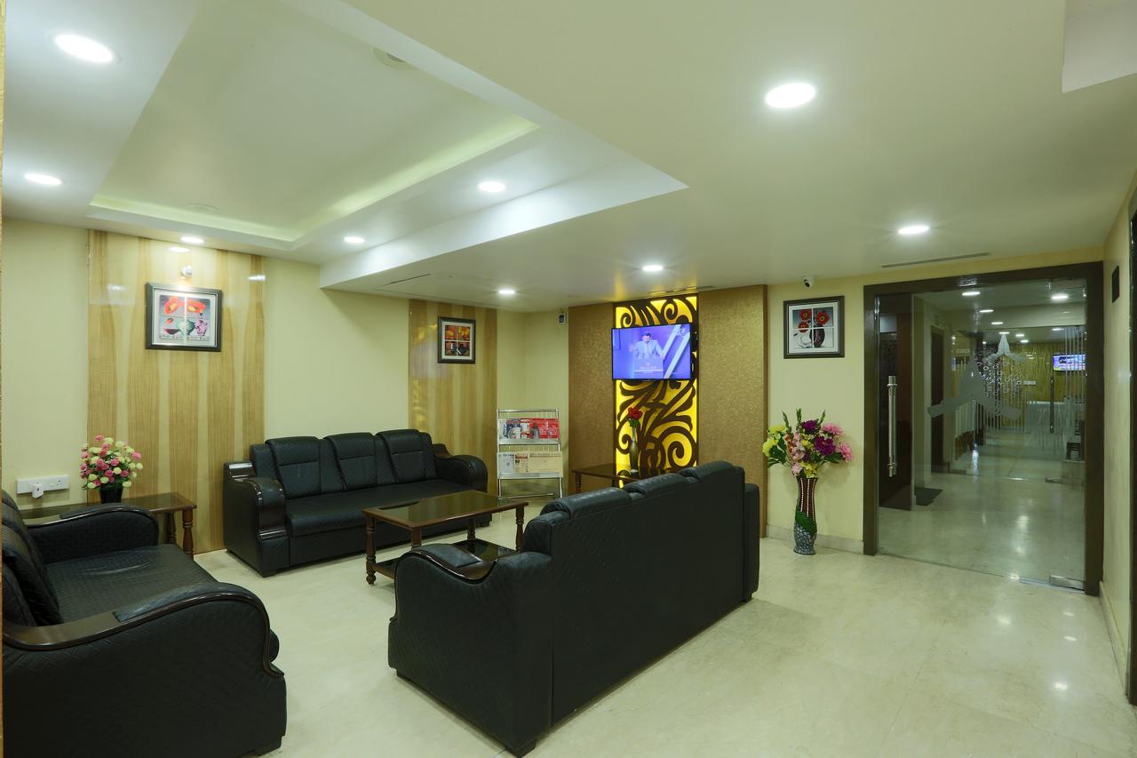Hotel SJ International Guwahati Esterno foto